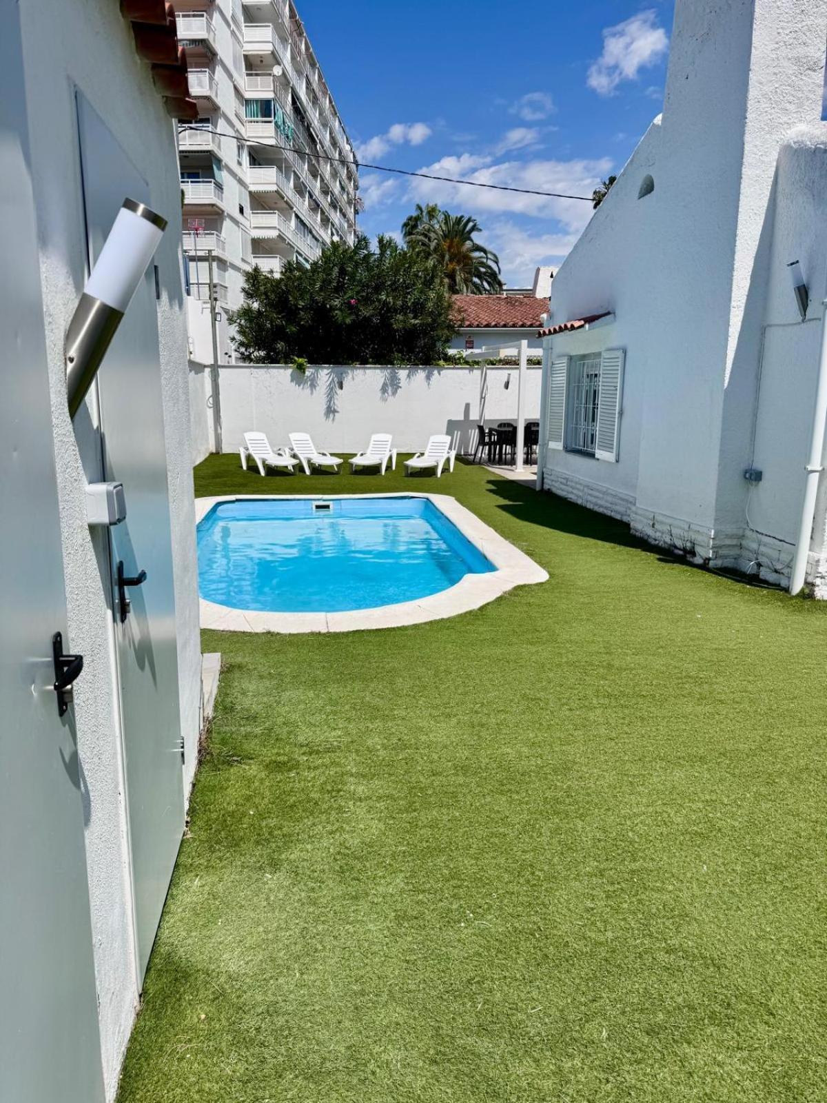 Vila Mar Villa กัมบริลส์ ภายนอก รูปภาพ