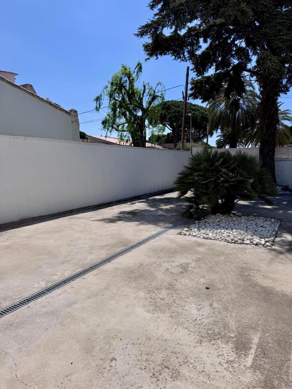 Vila Mar Villa กัมบริลส์ ภายนอก รูปภาพ