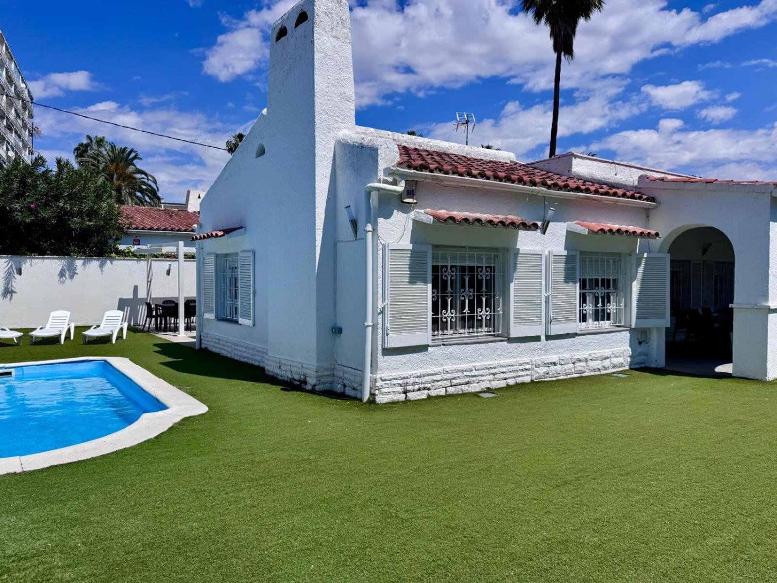 Vila Mar Villa กัมบริลส์ ภายนอก รูปภาพ